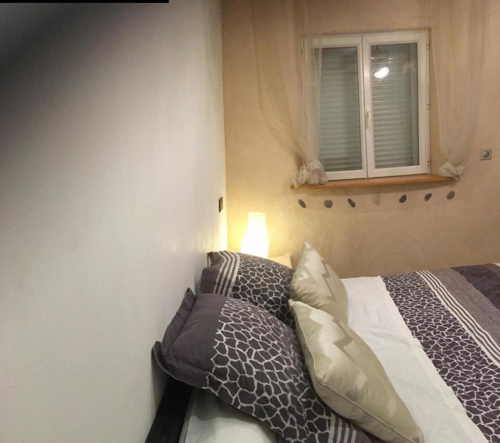 La Decouverte, Jacuzzi, Sauna, Et Terrasse Avec Vue Sur Lac A La Campagne Entre Toulouse Et Auch Catonvielle Exterior photo
